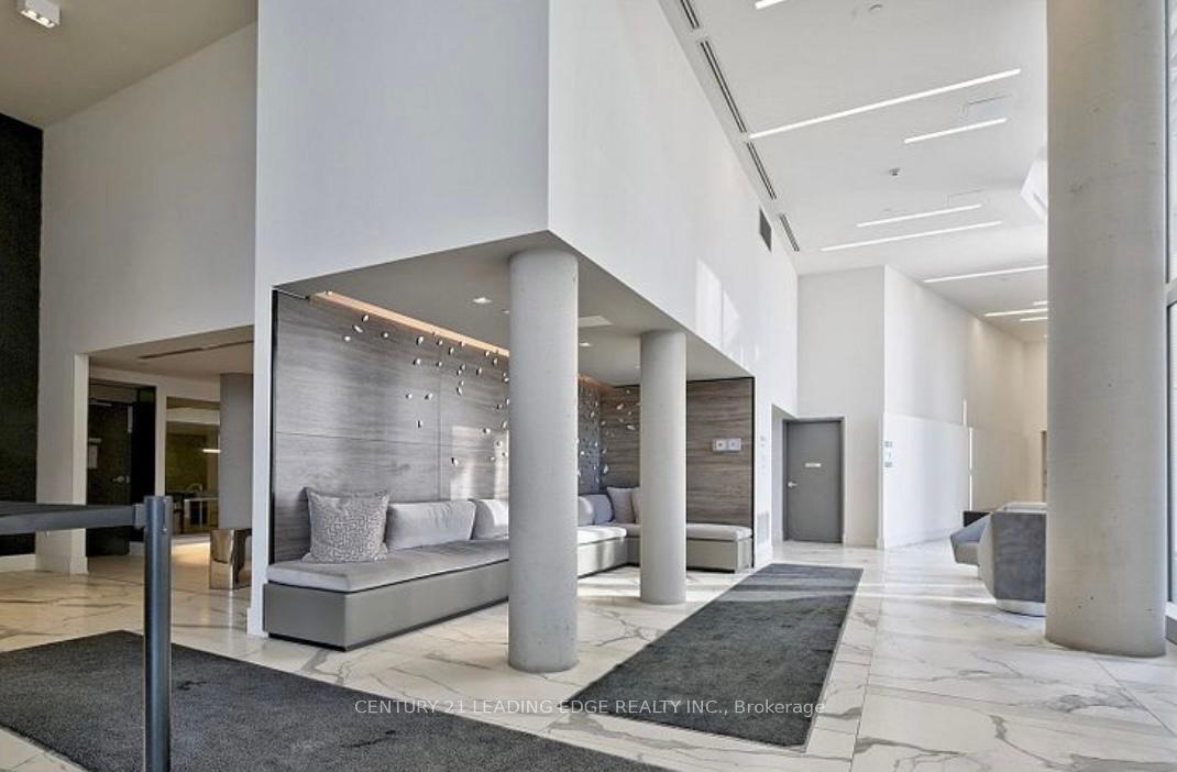 2 Bedrooms Condo at 2908 Hwy 7, Vaughan For sale