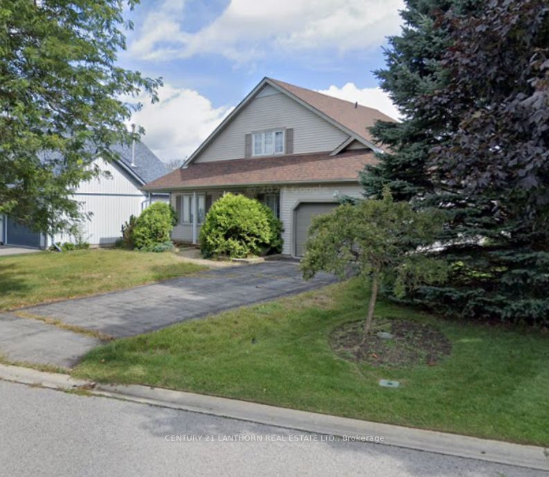 13 Nesbitt Drive, Brighton, ON K0K 1H0