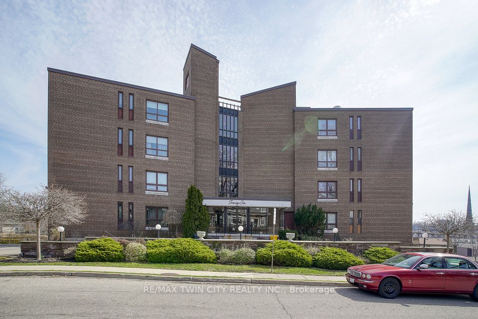 26 Wentworth