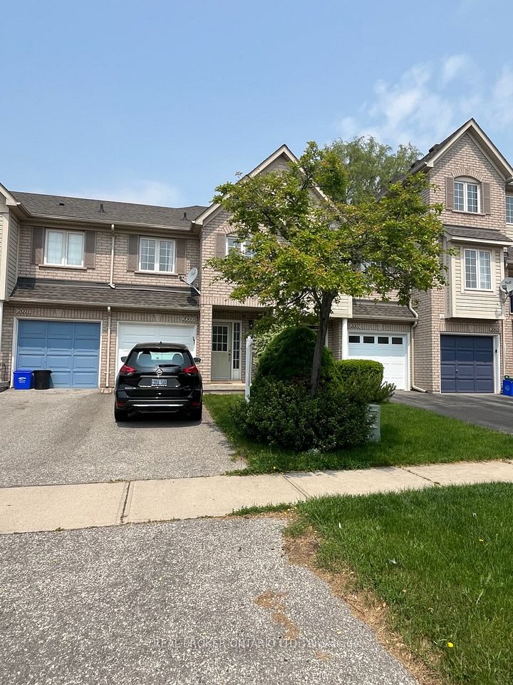 2069 Glenhampton Road, Oakville, ON L6M 3W9