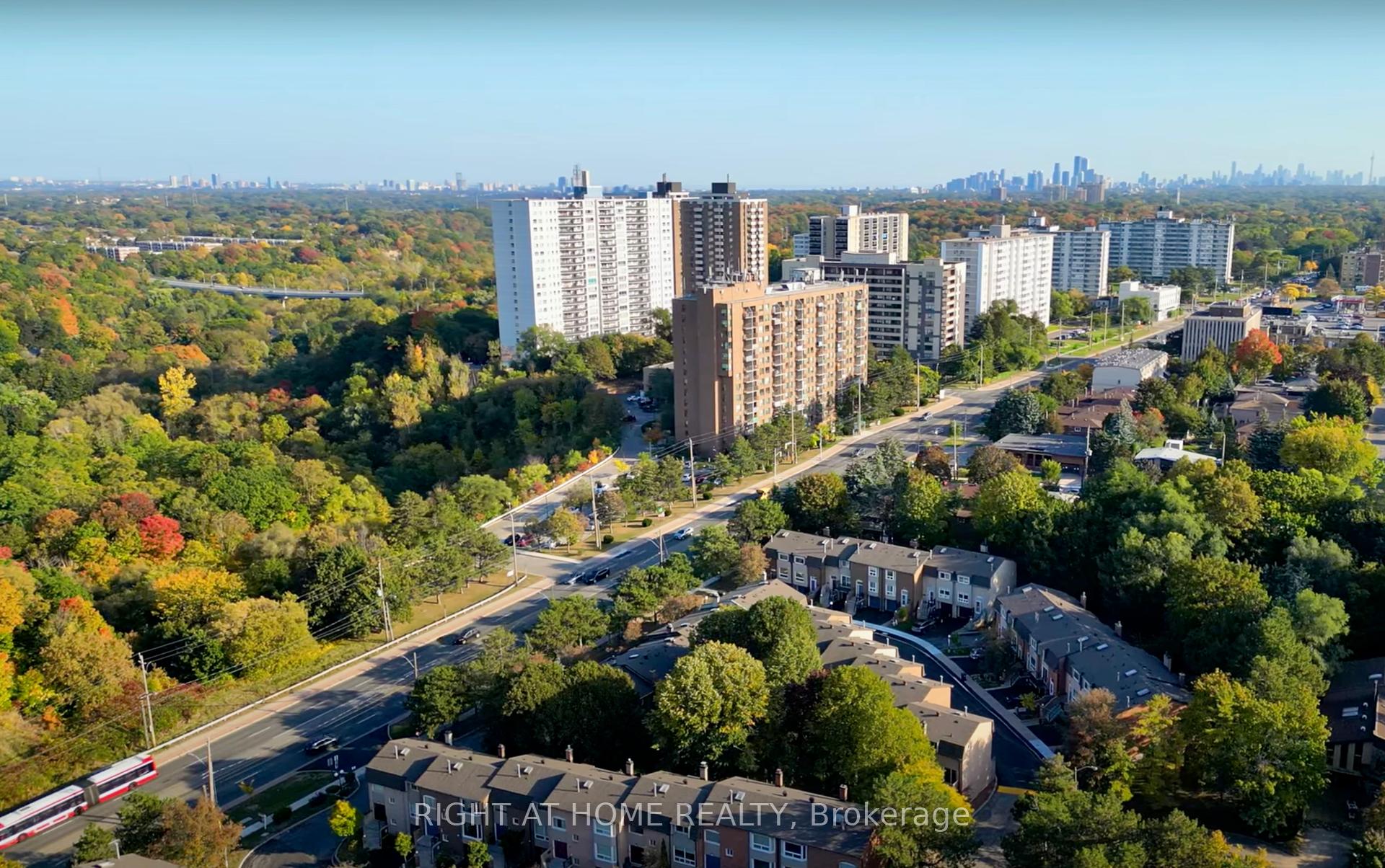 3 Bedrooms Condo at 43 Wild Ginger, Toronto For sale