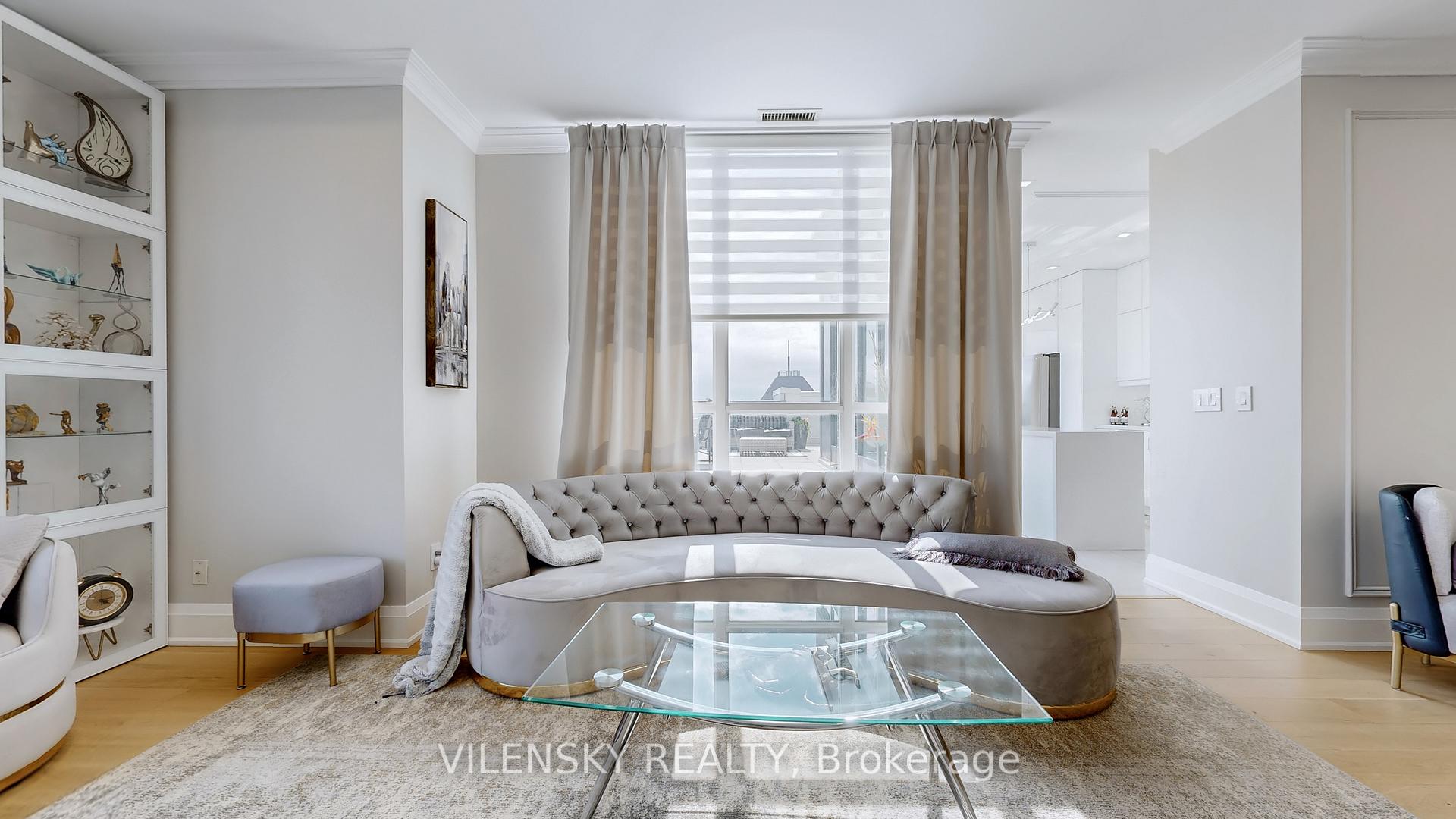 3 Bedrooms Condo at 20 North Park, Vaughan For sale