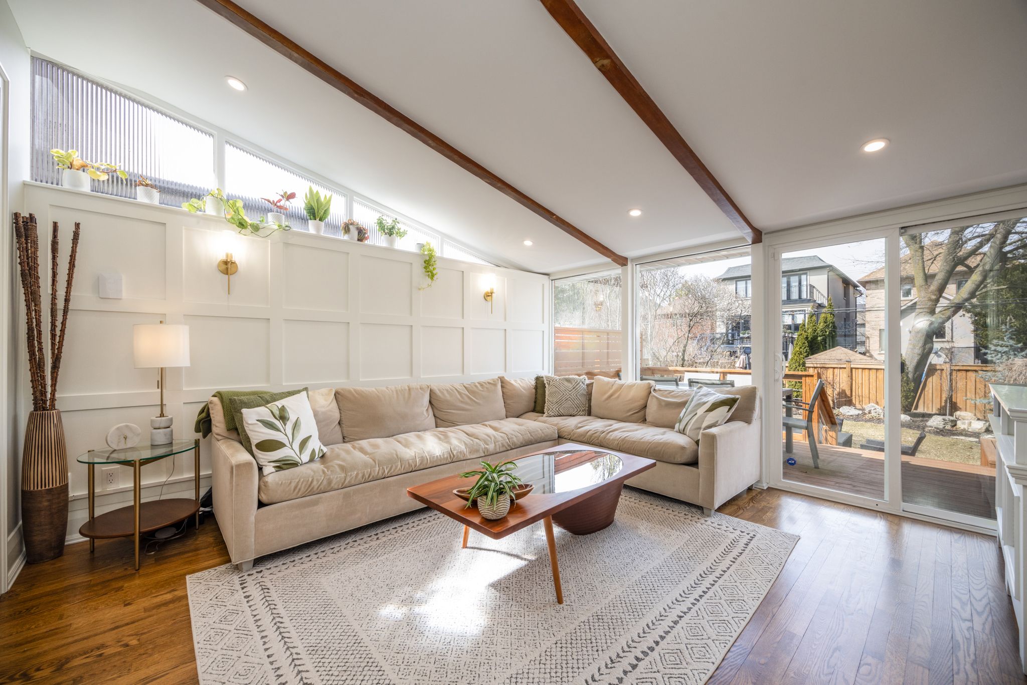 42 Roe Avenue