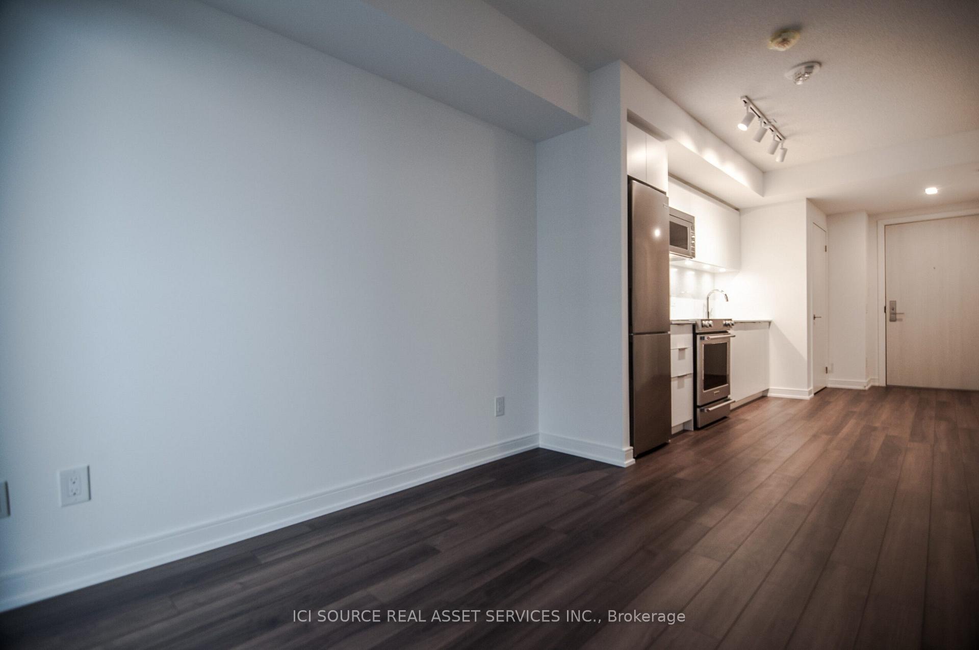 1 Bedroom Condo at 30 Samuel Wood, Toronto For sale
