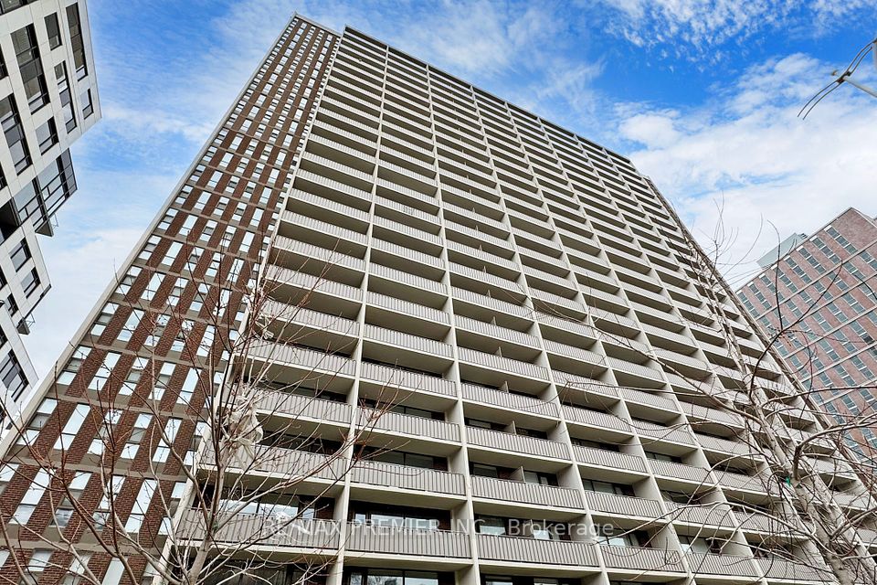 #804 - 666 Spadina Avenue, Toronto, ON M5S 2H8