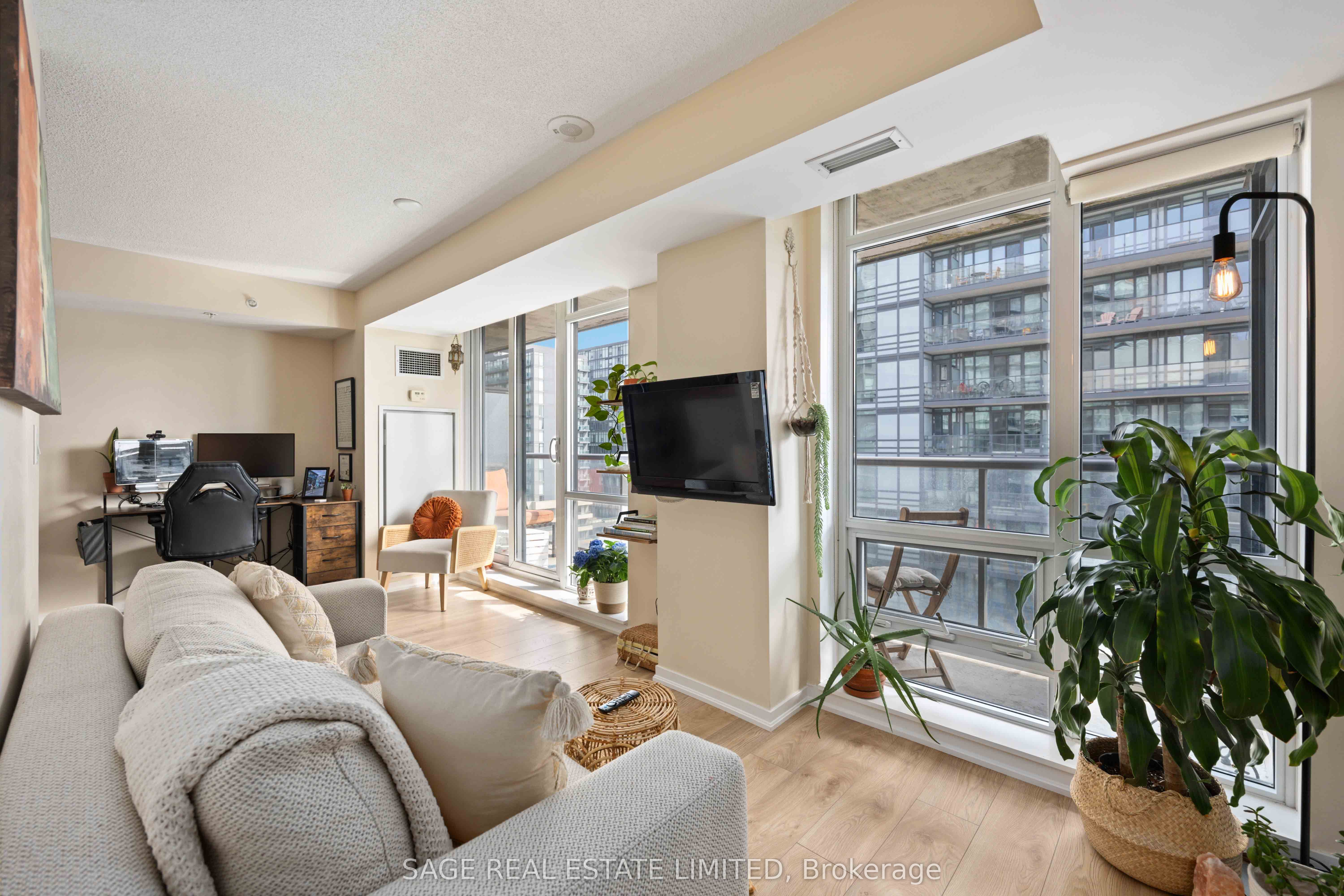 20 Joe Shuster Way, #1305