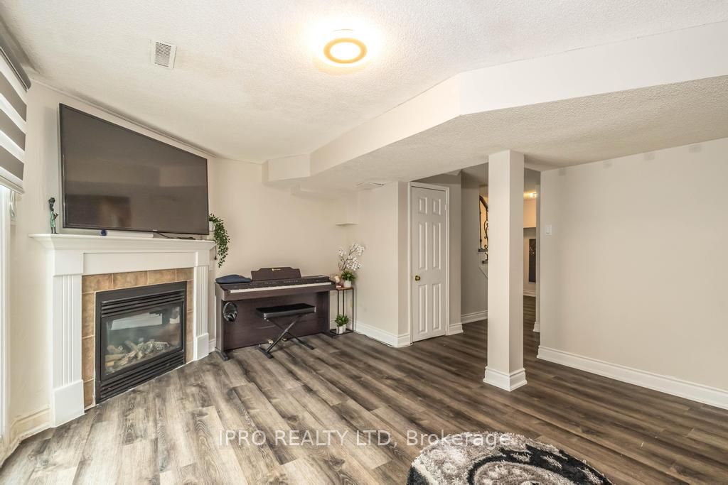 2155 Duncaster Drive, #26