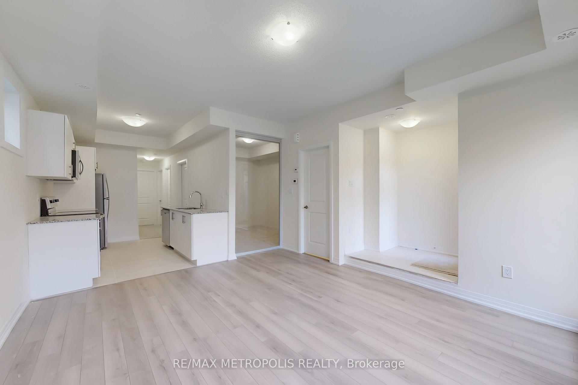 3 Bedrooms Condo at 35 Priya, Toronto For sale