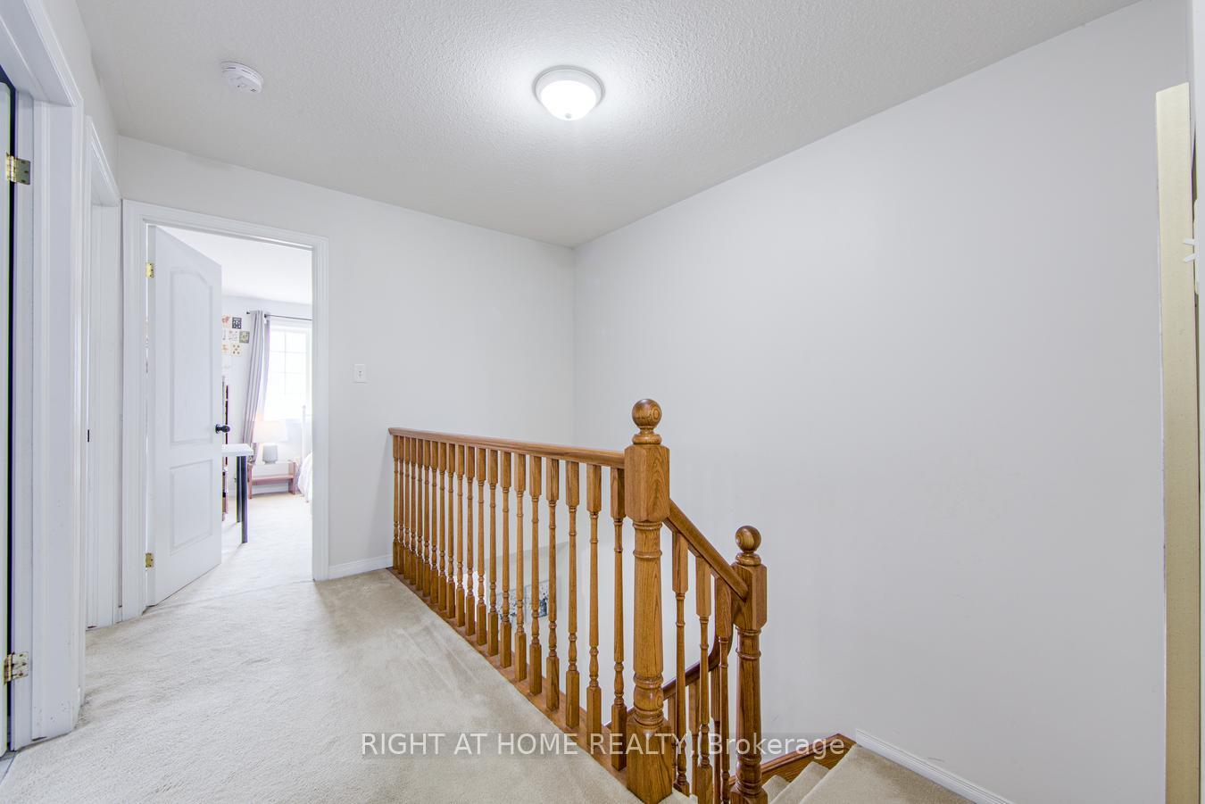 3 Bedrooms Condo at 7 Southside, Hamilton For sale