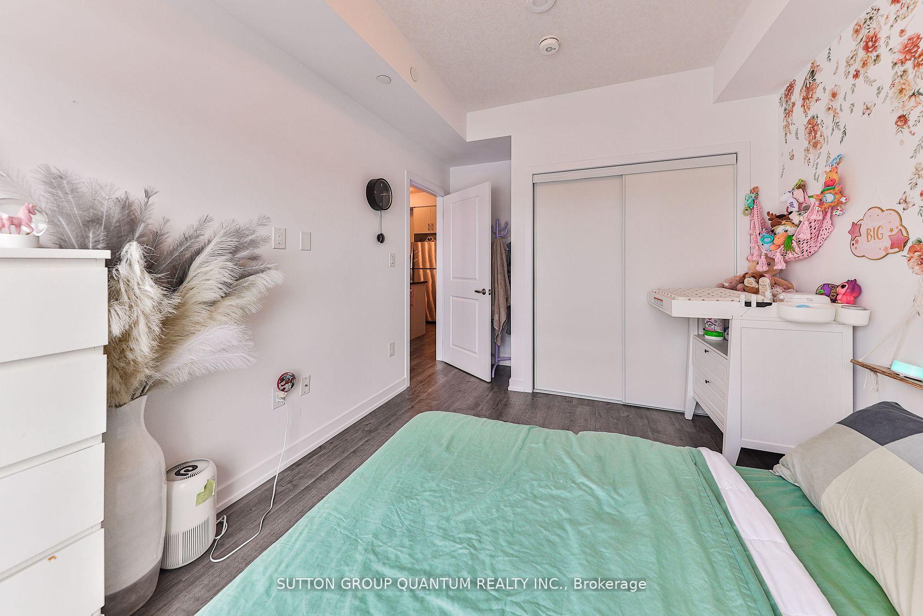 2 Bedrooms Condo at 470 Dundas, Hamilton For sale