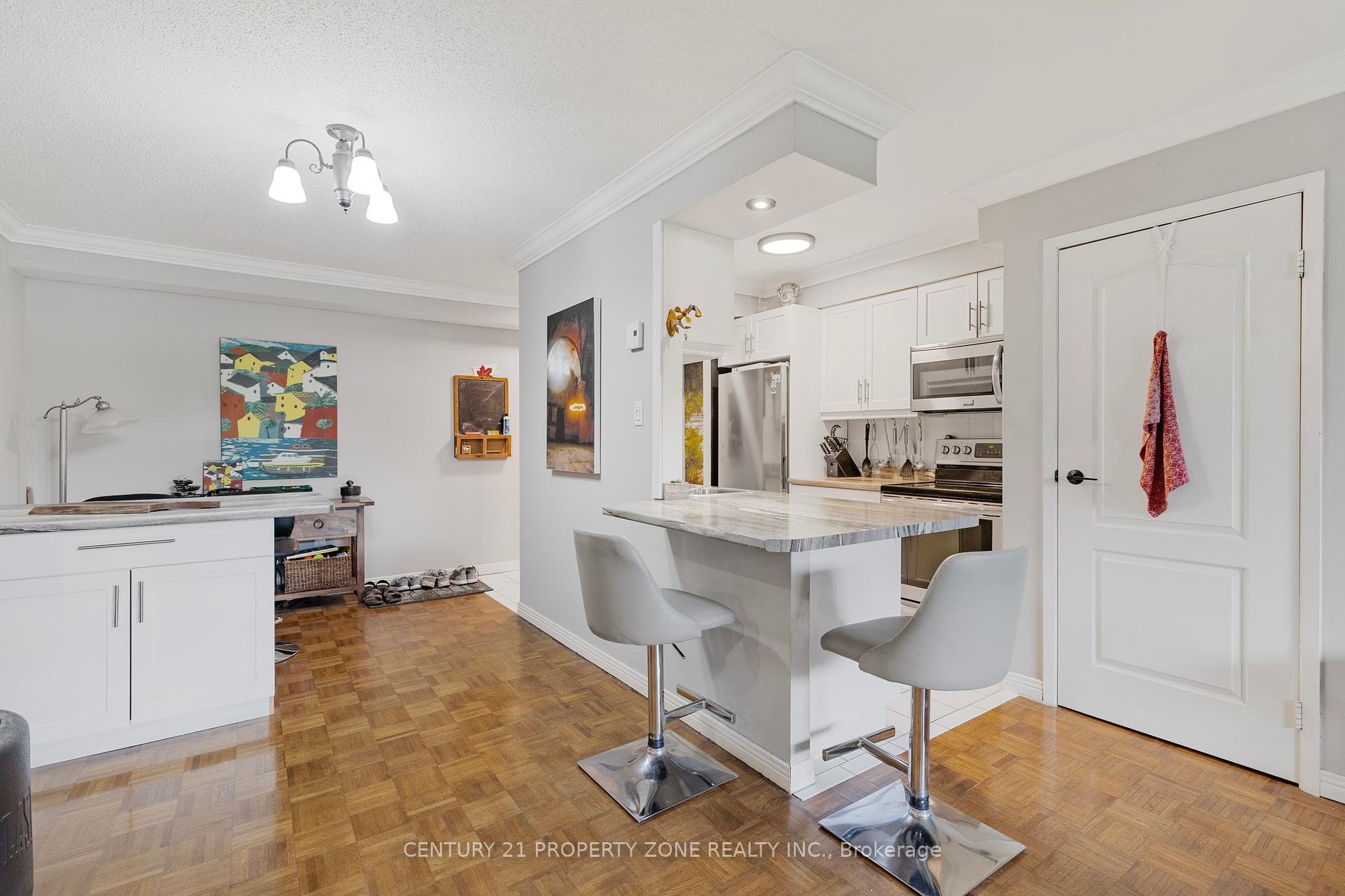 2 Bedrooms Condo at 482 James, Hamilton For sale