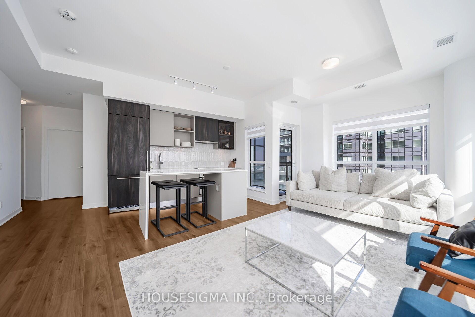 3 Bedrooms Condo at 405 Dundas, Oakville For sale