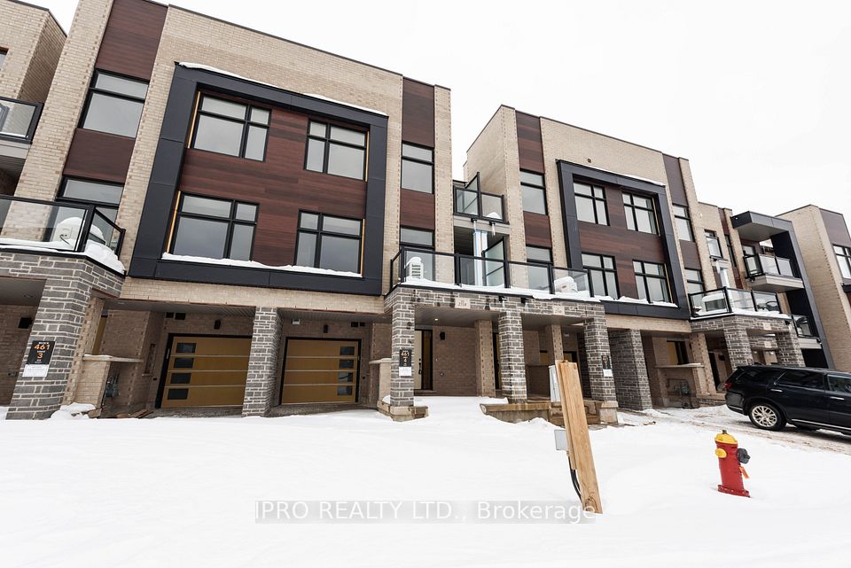 2538 Littlefield Crescent