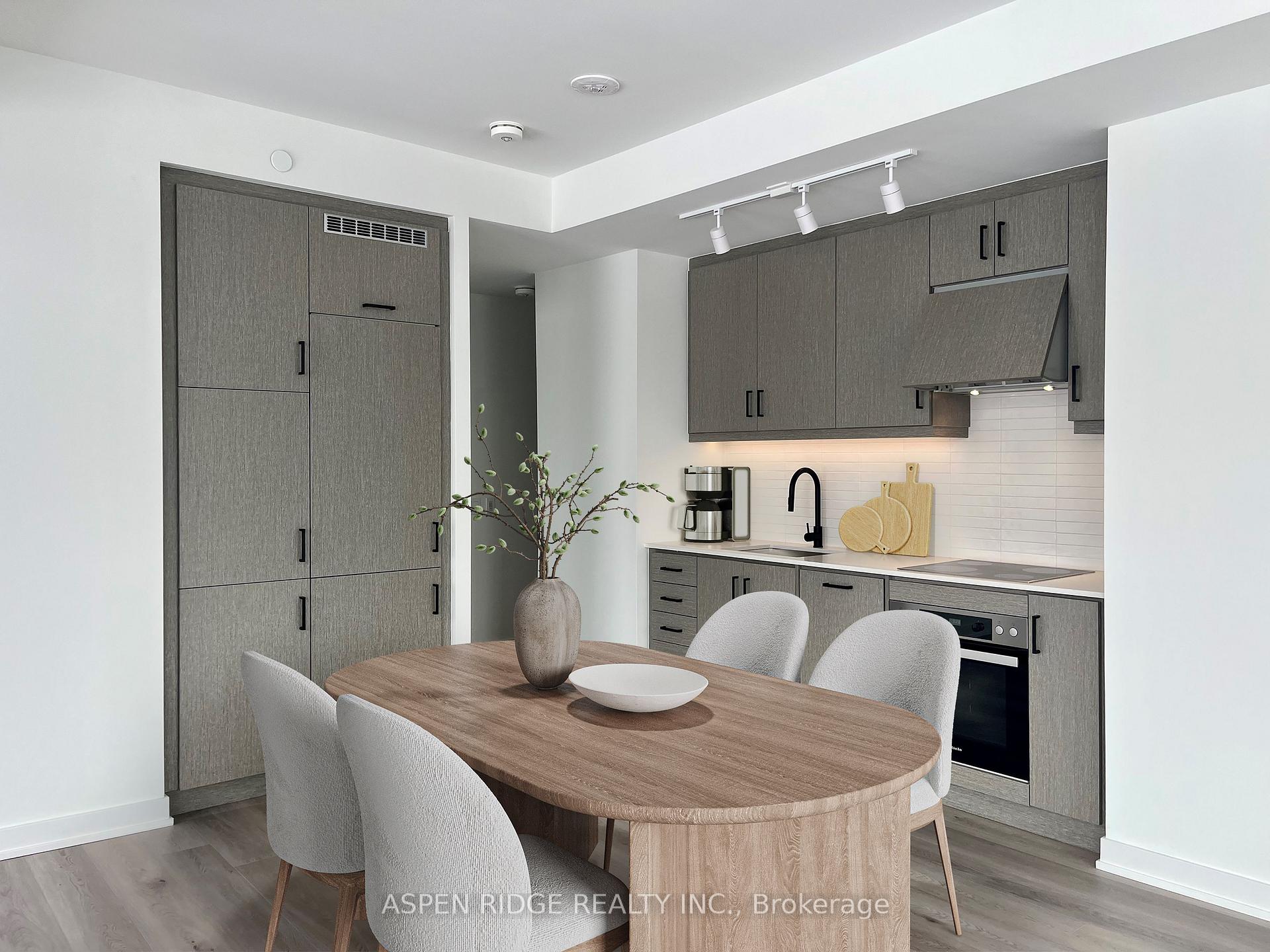 3 Bedrooms Condo at 9 Tecumseth, Toronto For sale