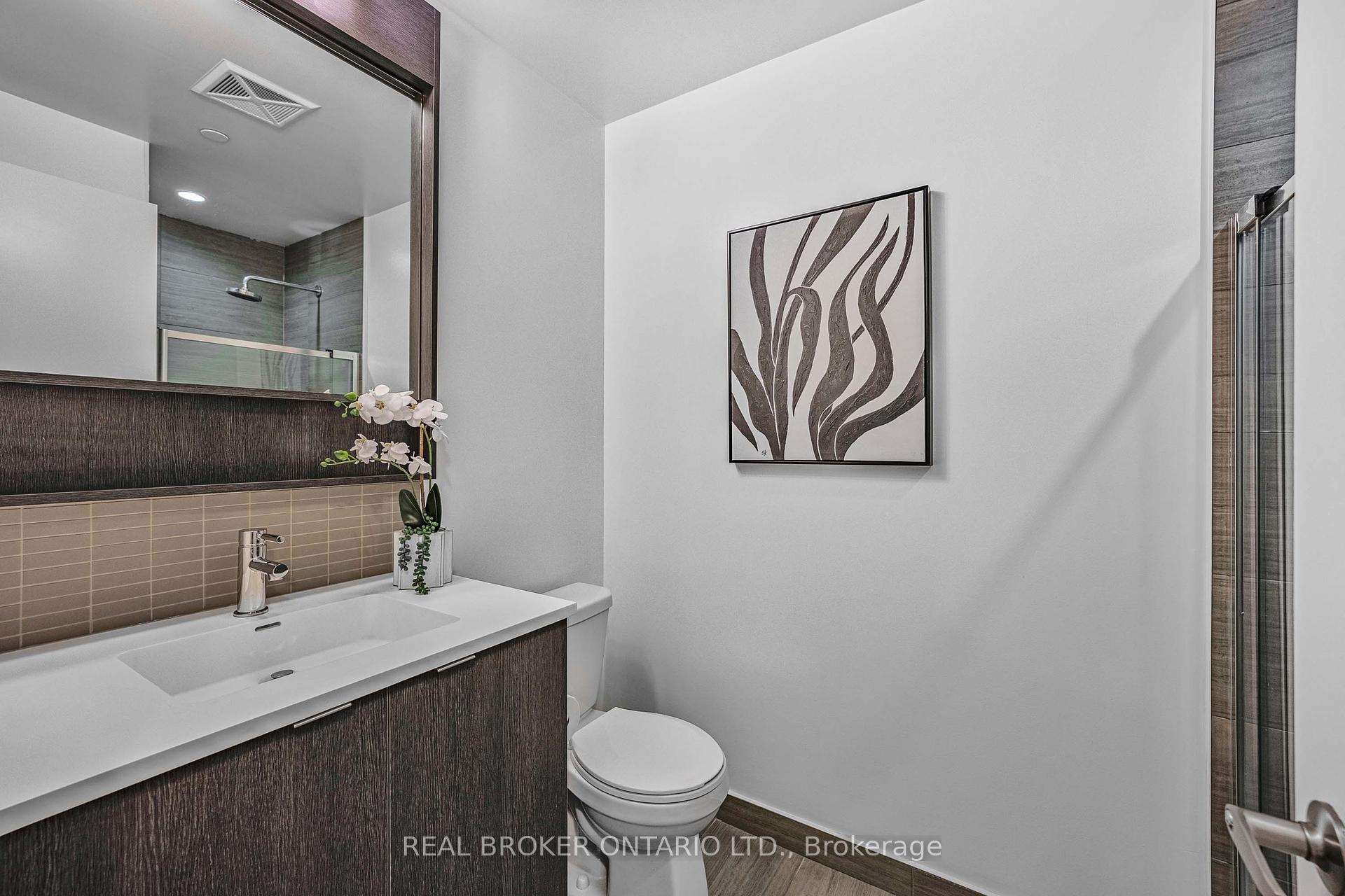 2 Bedrooms Condo at 2560 Eglinton, Mississauga For sale