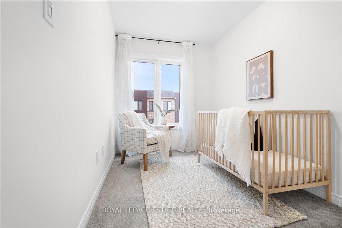 3 Bedrooms Condo at 39 Radison, Hamilton For sale