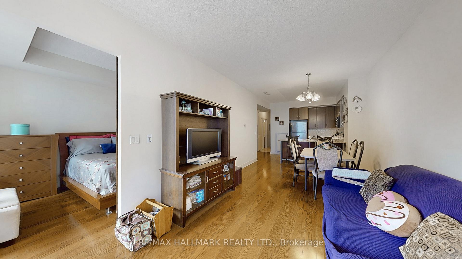 2 Bedrooms Condo at 438 King, Toronto For sale