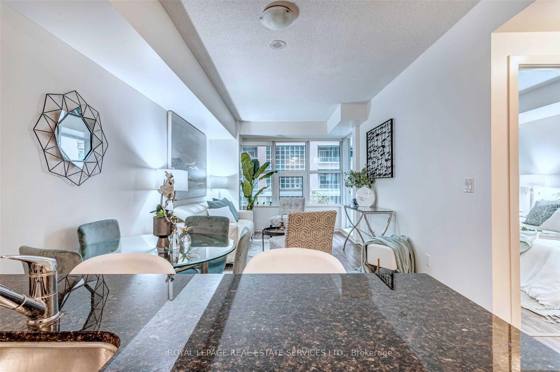 2 Bedrooms Condo at 59 East Liberty, Toronto For sale