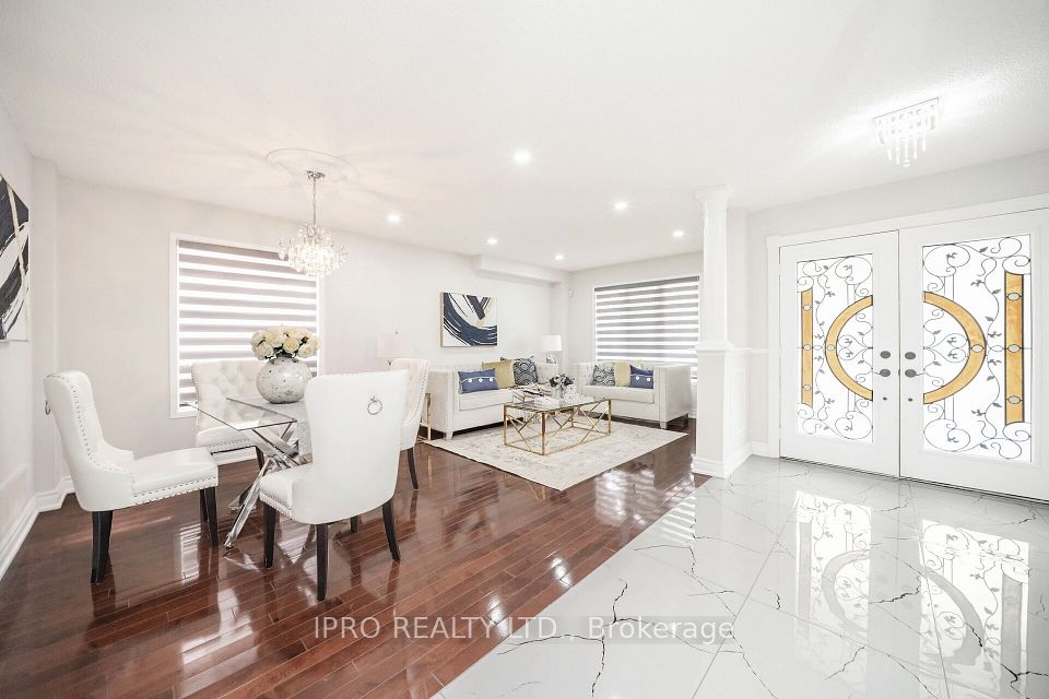 21 Sandway Drive, Brampton, ON L7A 2T9