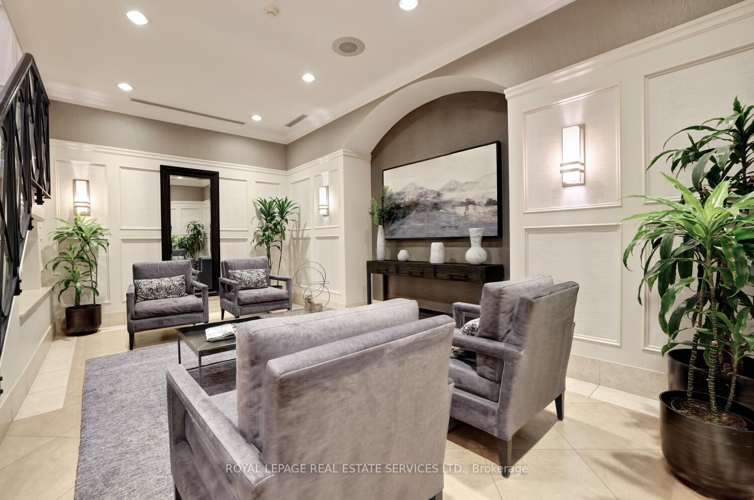 2 Bedrooms Condo at 5233 Dundas,  Toronto For sale