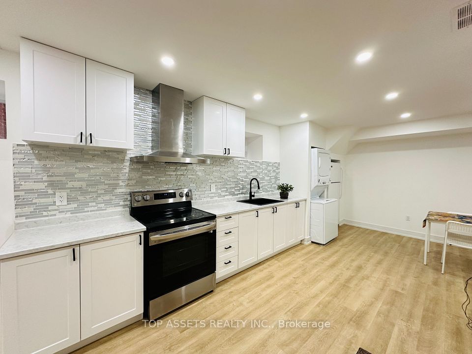 313 Pinewood