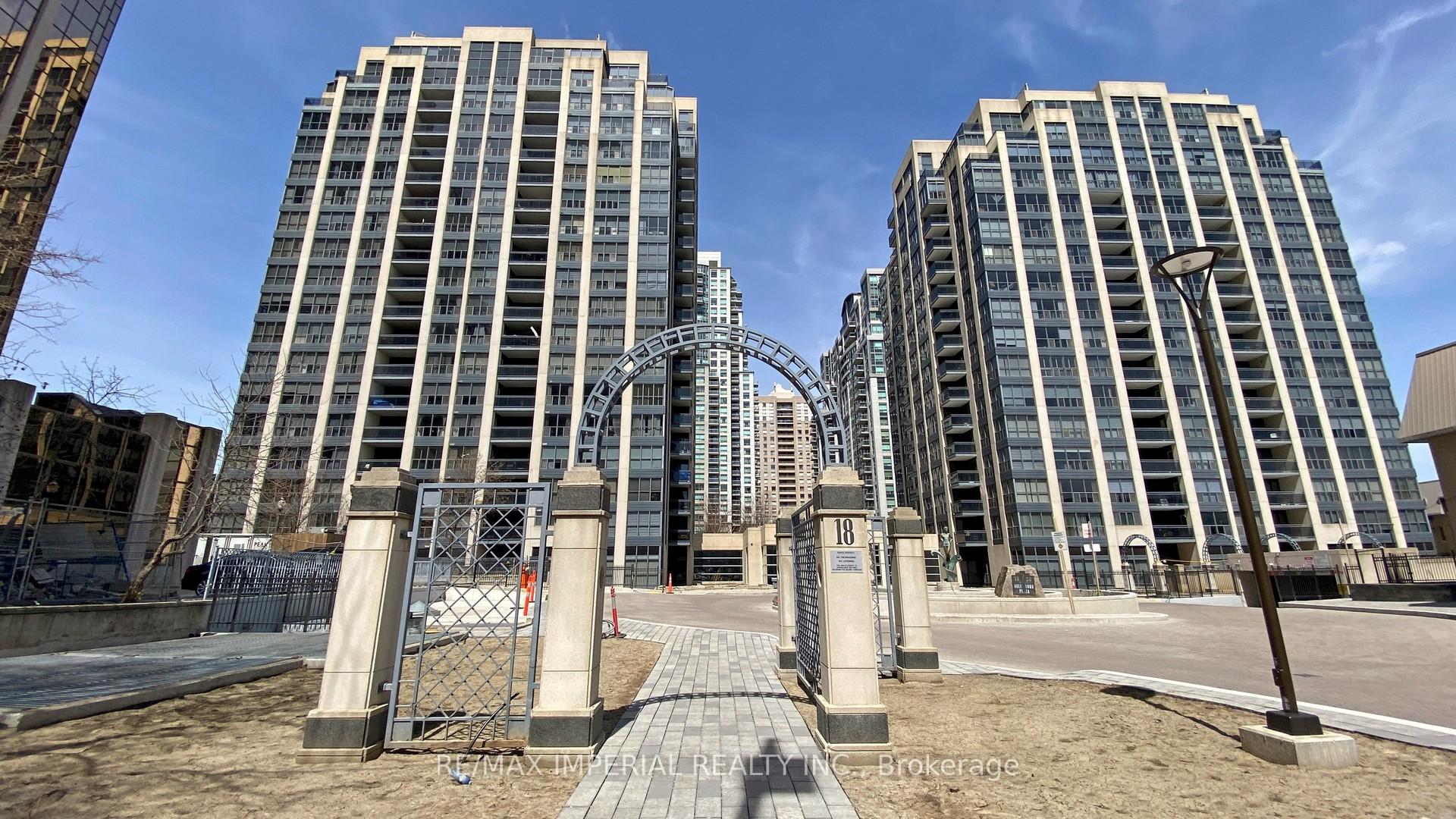3 Bedrooms Condo at 18 Hollywood, Toronto For sale