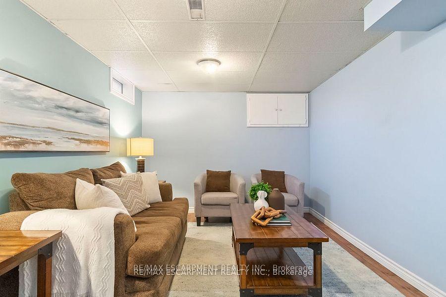 3 Bedrooms Condo at 1301 Upper Gage,  Hamilton For sale