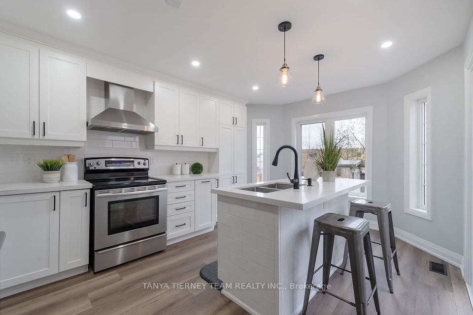 28 Steele Valley
