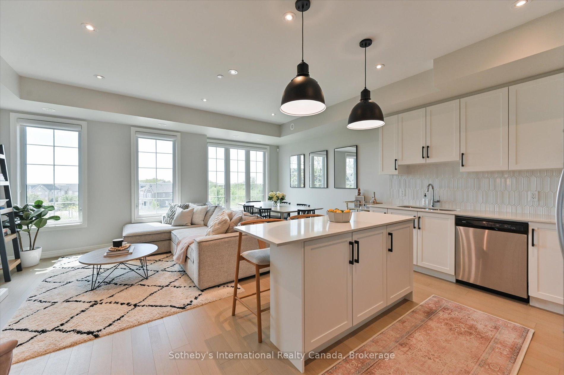 2 Bedrooms Condo at 2199 Lillykin, Oakville For sale
