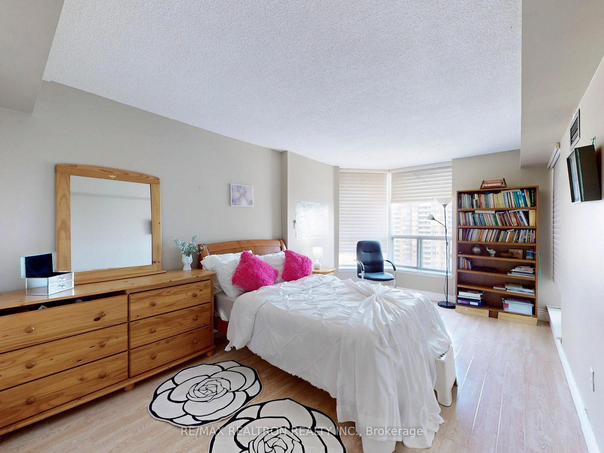 1 Bedroom Condo at 430 McLevin, Toronto For sale