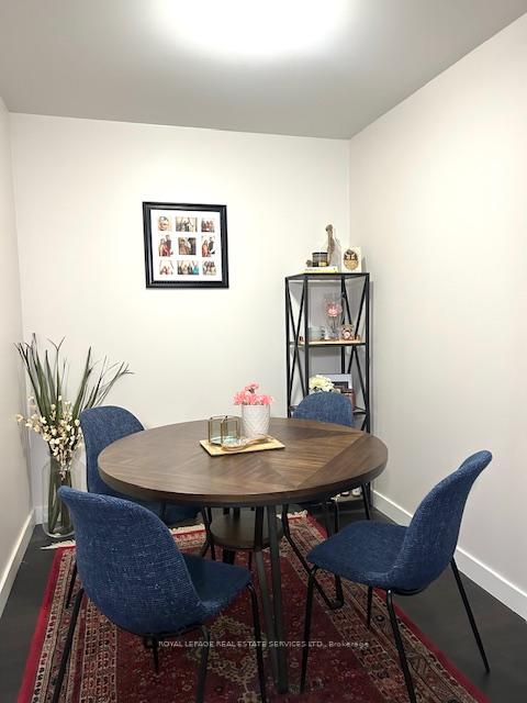 3 Bedrooms Condo at 150 Sabina, Oakville For sale