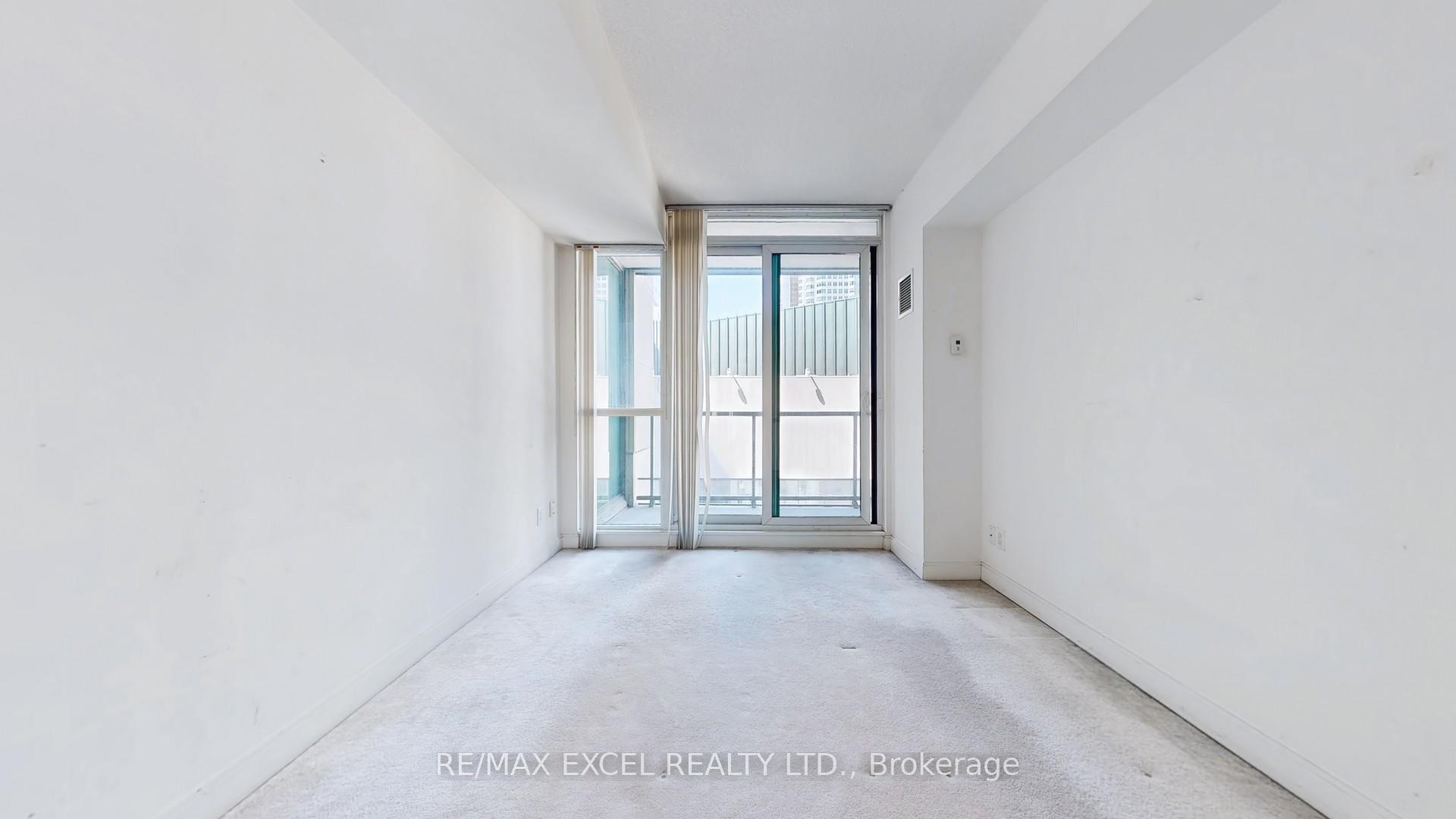 2 Bedrooms Condo at 1 Scott, Toronto For sale