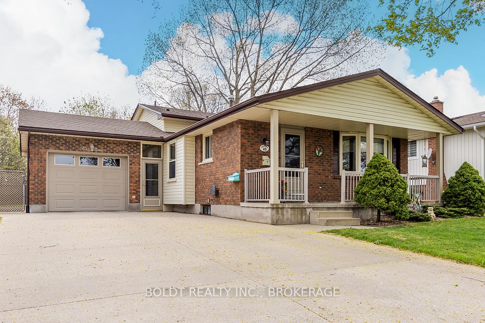 49 Rochelle Drive, St. Catharines, ON L2M 6Y6