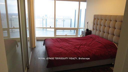 2 Bedrooms Condo at 1 Bloor, Toronto For sale