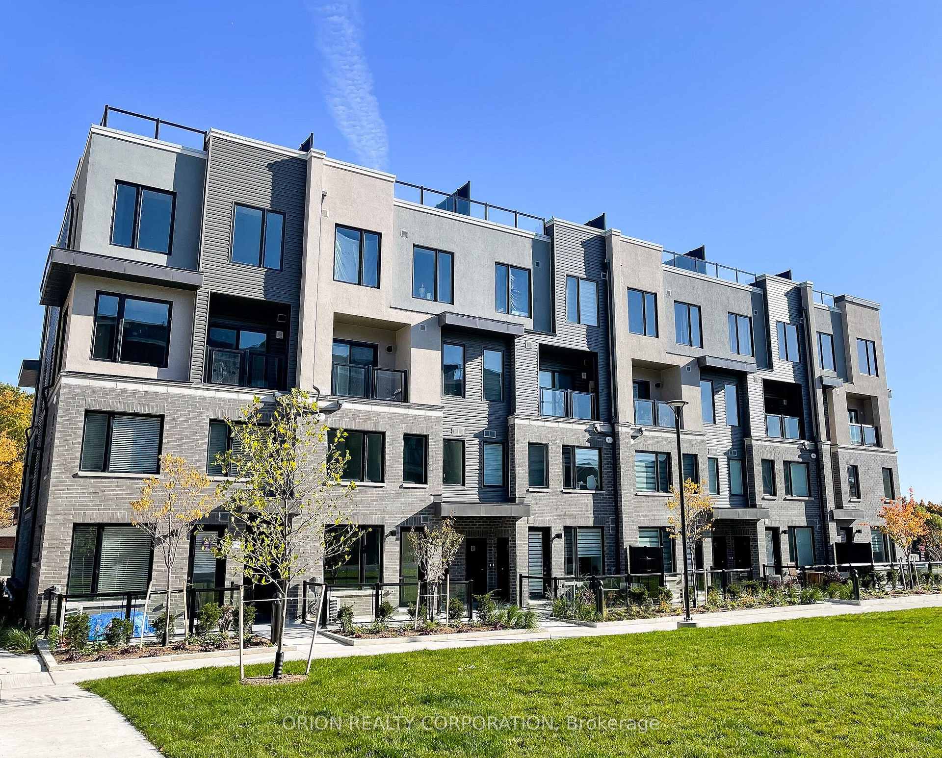 2 Bedrooms Condo at 3538 Colonial, Mississauga For sale