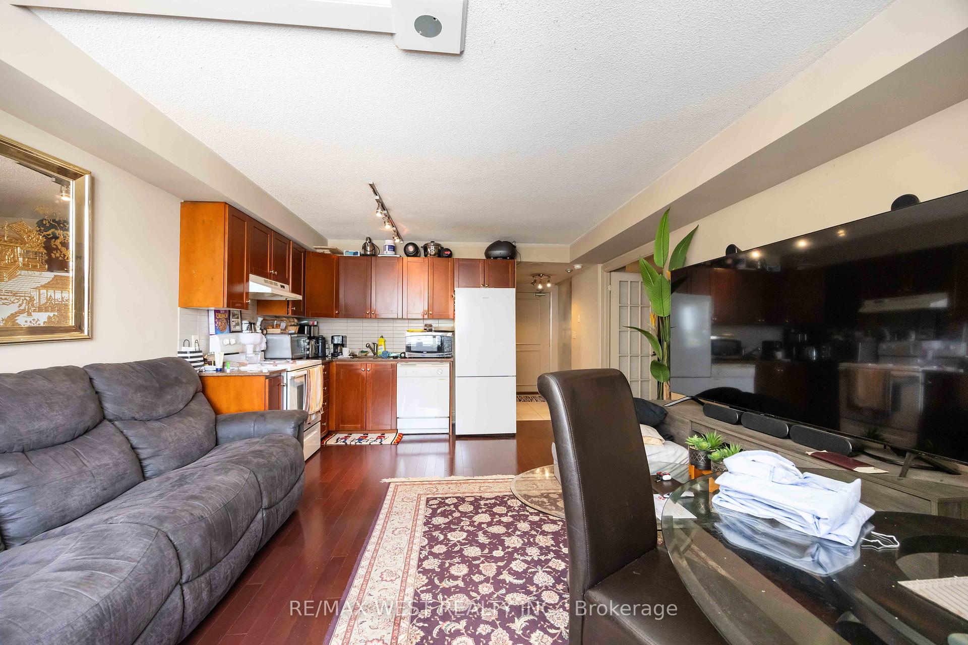 1 Bedroom Condo at 2737 Keele, Toronto For sale