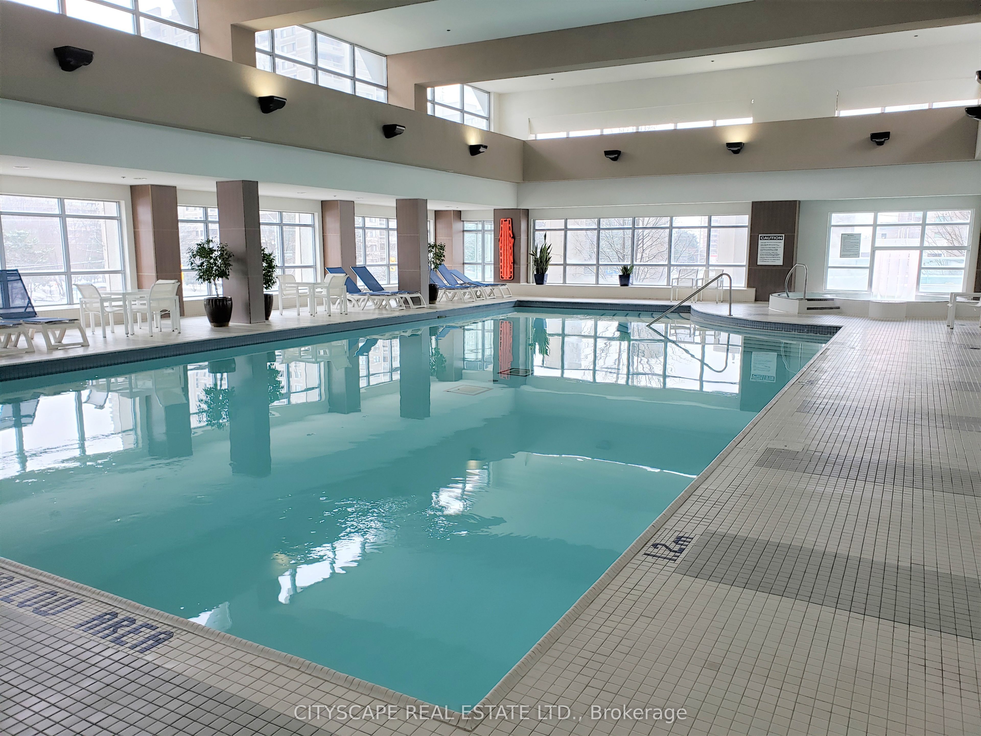 1 Elm Drive W, #1812