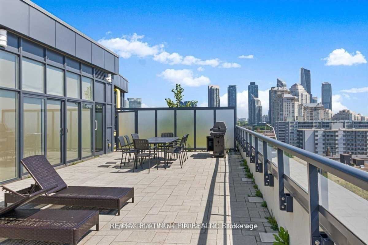 11 Superior Avenue, #812