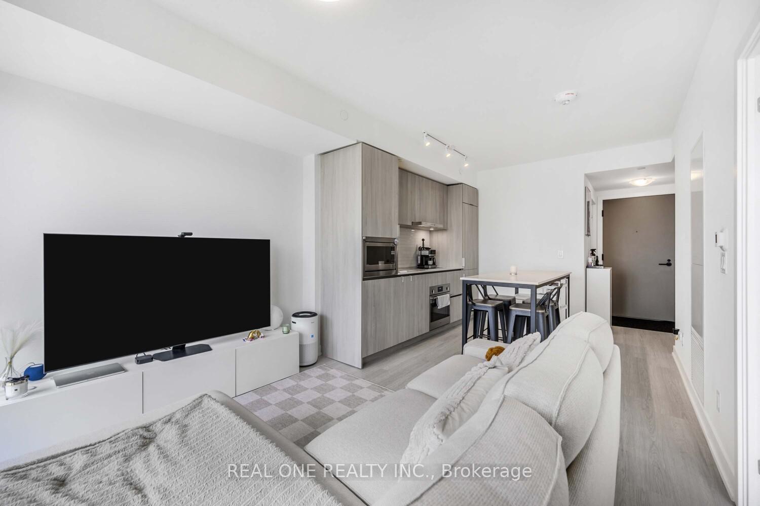 2 Bedrooms Condo at 47 Mutual, Toronto For sale