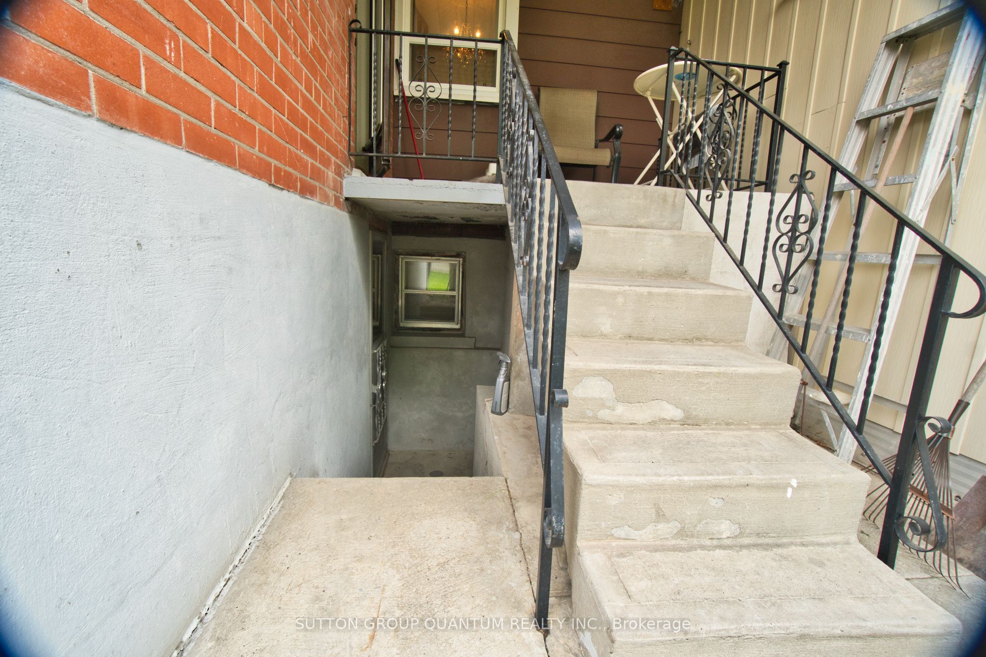 80 Bartlett Avenue