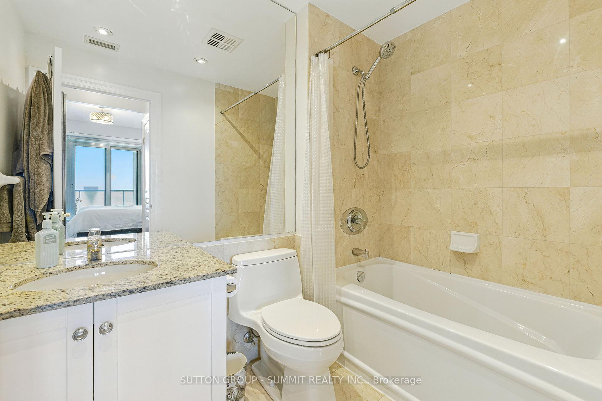 2 Bedrooms Condo at 2083 Lake Shore, Toronto For sale