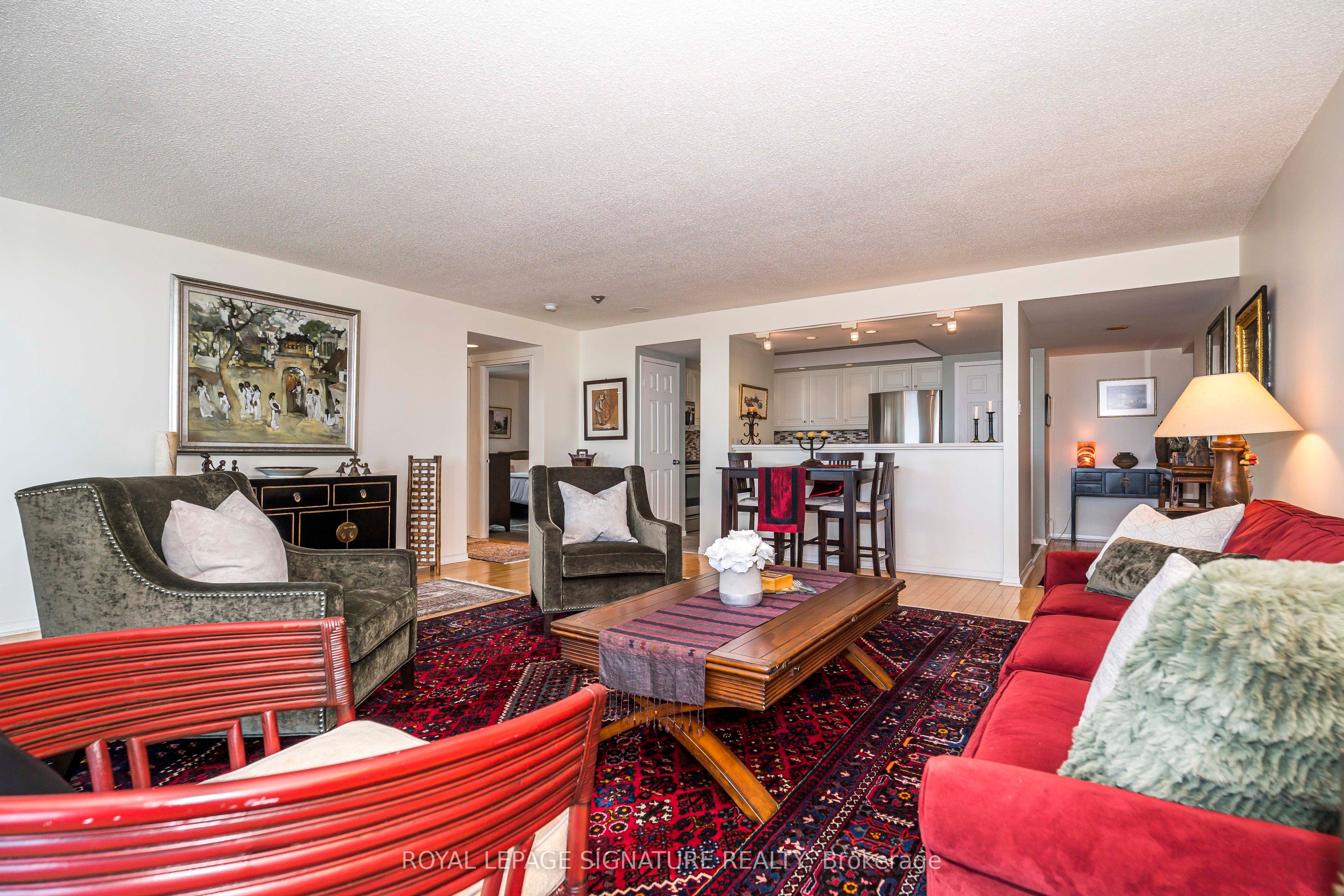 99 Harbour Square, #1812
