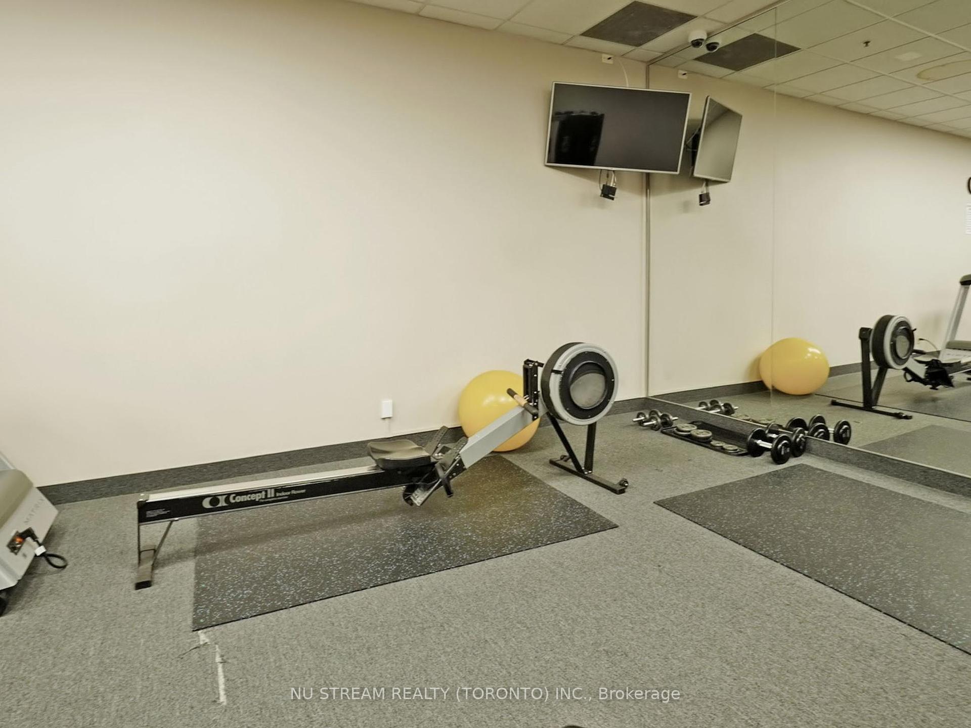 2 Bedrooms Condo at 18 Lee Centre,  Toronto For sale