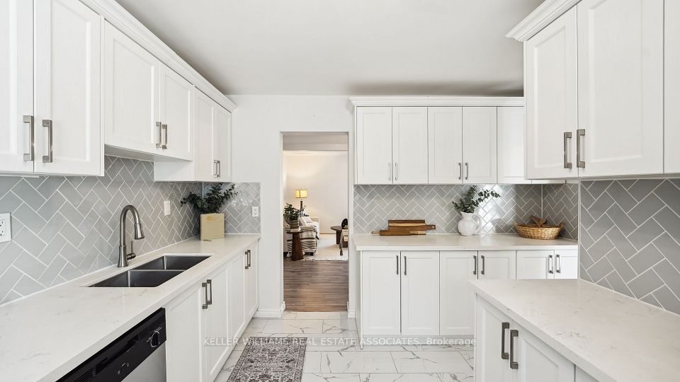 6855 Glen Erin