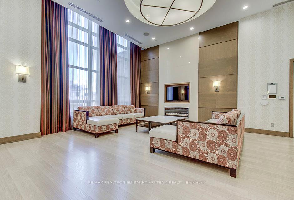 2 Bedrooms Condo at 100 Harrison Garden,  Toronto For sale