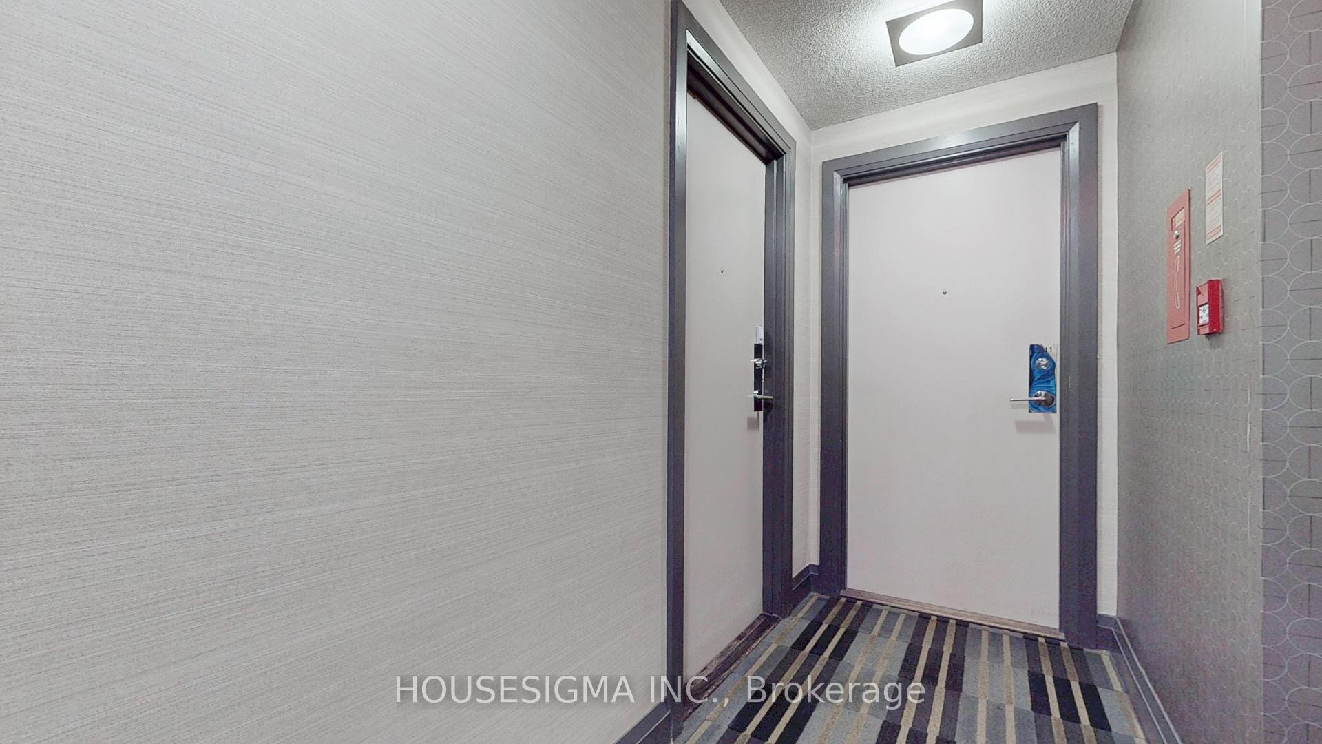 2 Bedrooms Condo at 190 Borough,  Toronto For sale