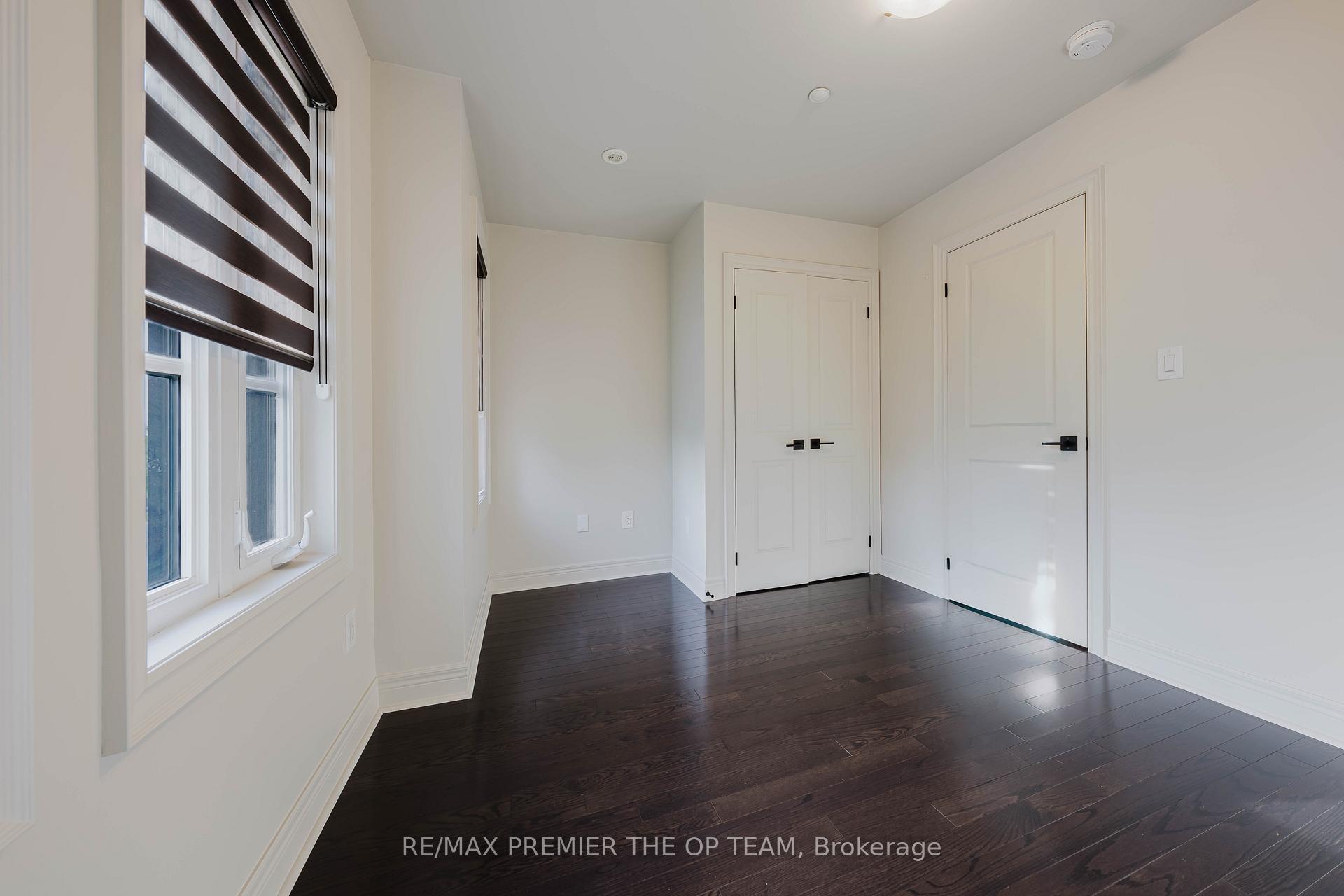 3 Bedrooms Condo at 8347 Kipling, Vaughan For sale