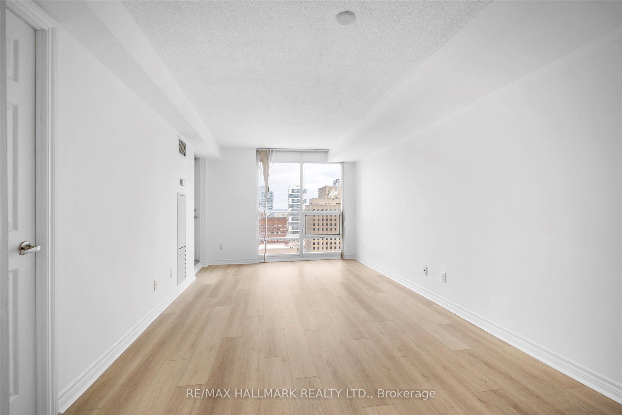 761 Bay Street, #2303