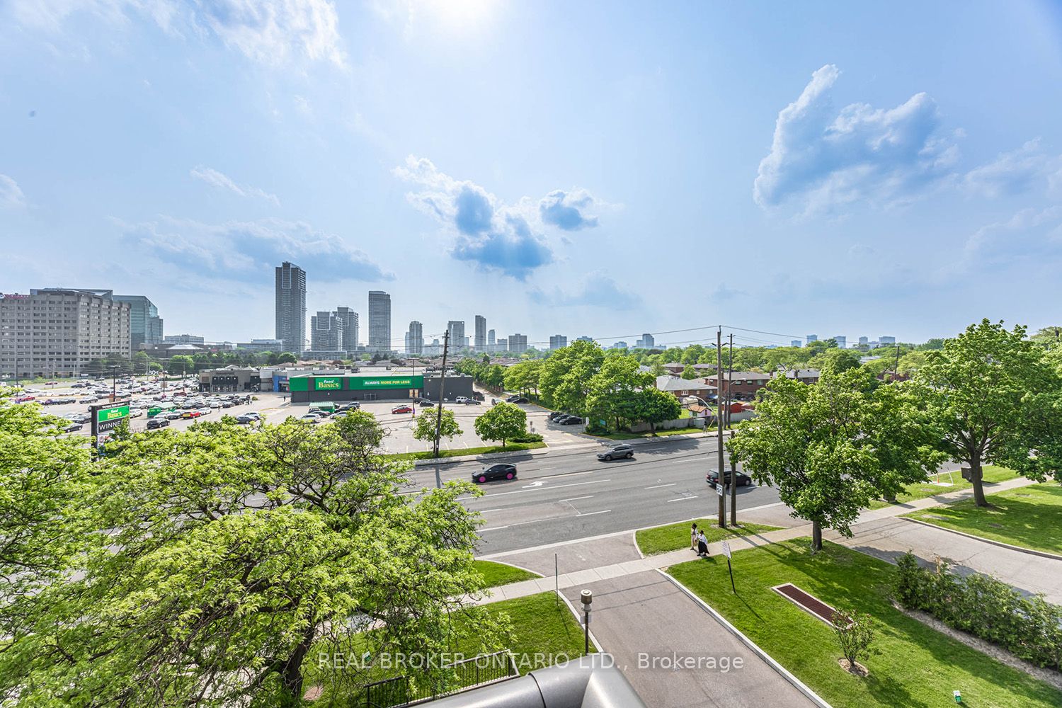 2721 Victoria Park Avenue, #506