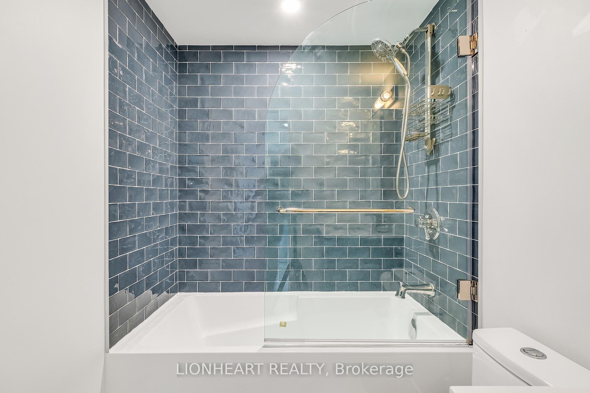 Condo at 40 Homewood, Toronto For sale